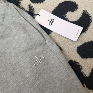 ALO Yoga Heather Gray Jogger Sweatpants